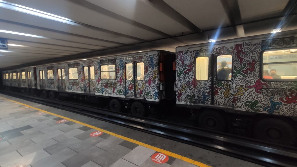 A Keith Haring metro